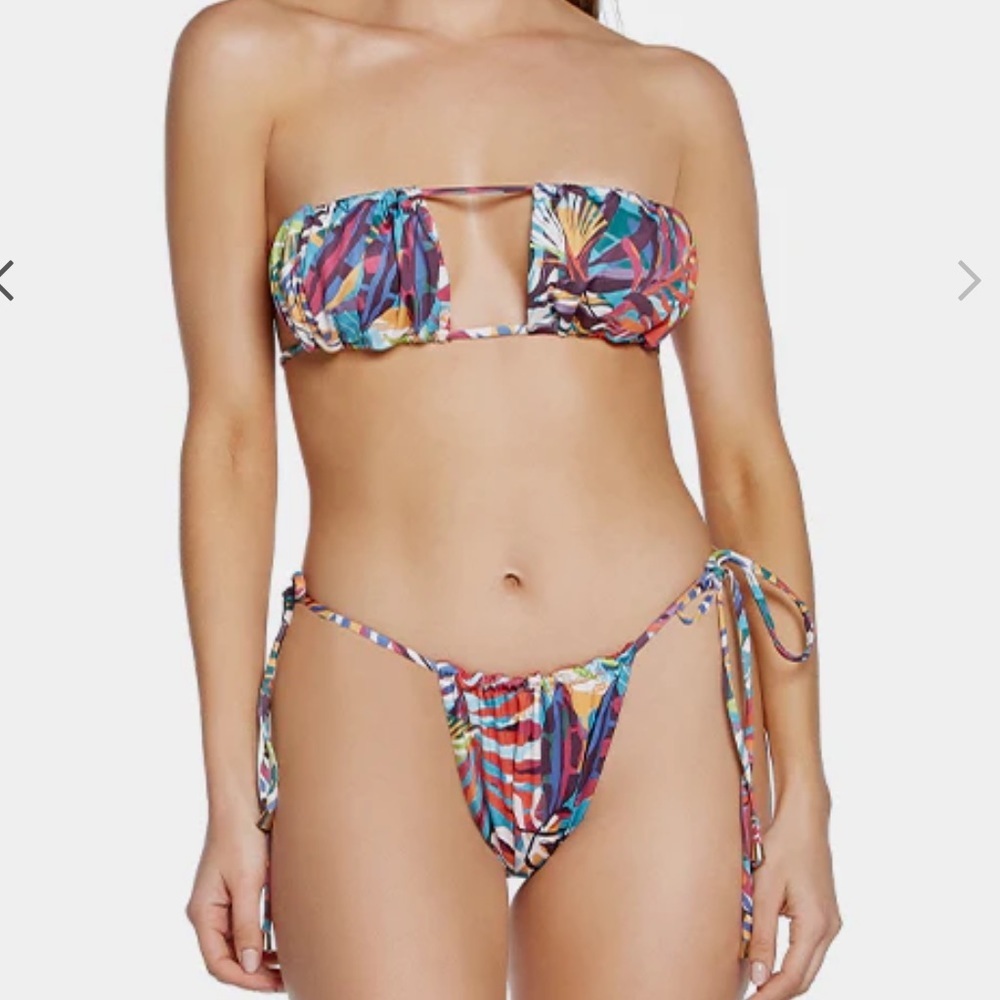 Phax Bikini